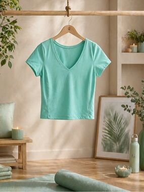 Lululemon Athletica Love V-Neck Tee | Size 10 | Buttery Soft Active Top EUC